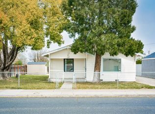 417 W North St, Manteca, CA 95336