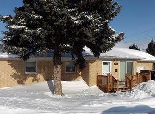 902 6th St NW, Mandan, ND 58554