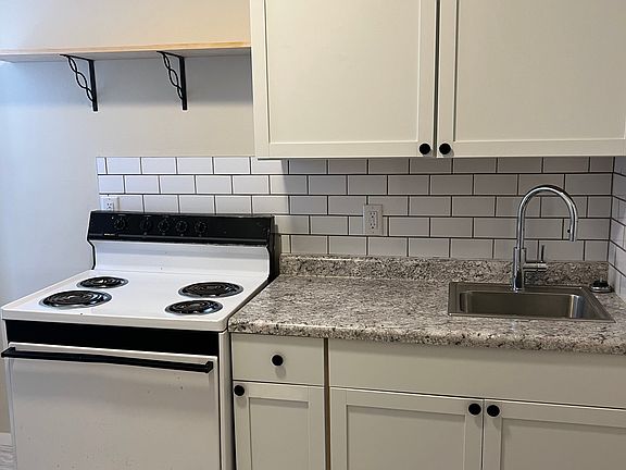 5th image of 630 S 21st St APT 2