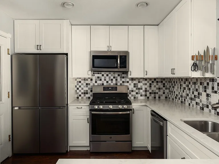 1012 Red Cliff Dr — Photo 12