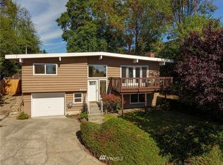 9250 10th Ave SW, Seattle, WA 98106