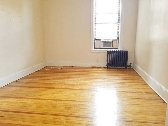4th image of 26-34 18th St #2A
