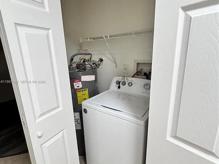 821 W Beckley Sq — Photo 20