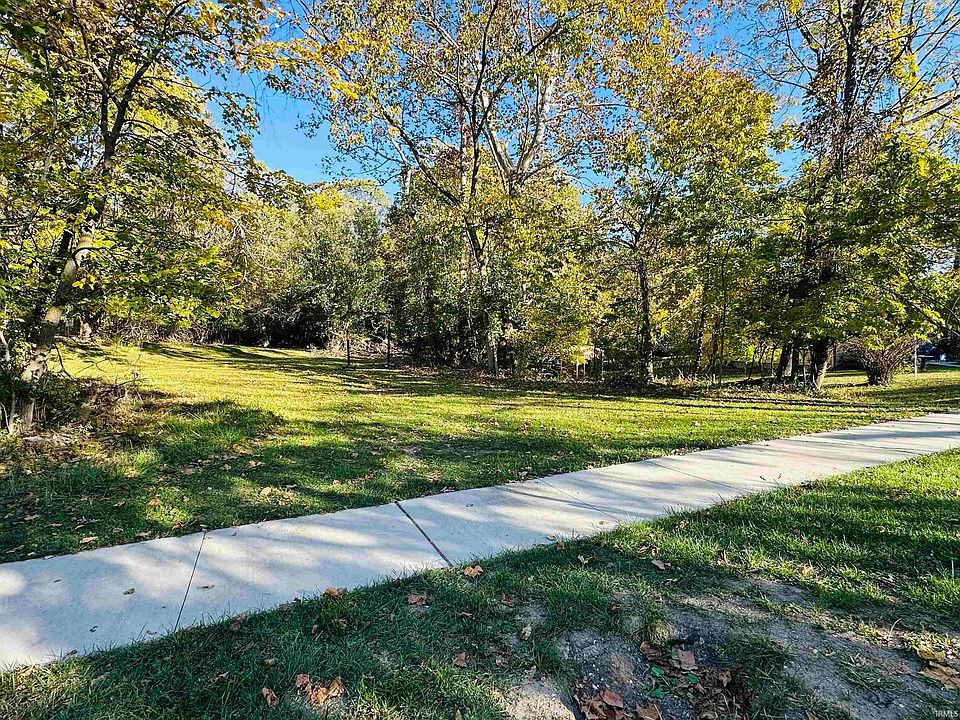 マックスウェル　中古 1829 S Maxwell St, Bloomington, IN 47401 | MLS #202440979