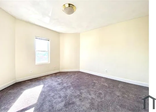 3 bed, $3,000 — Photo 2