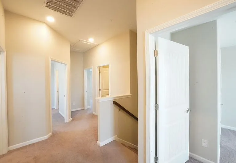 165 Greyfield Cir — Photo 16
