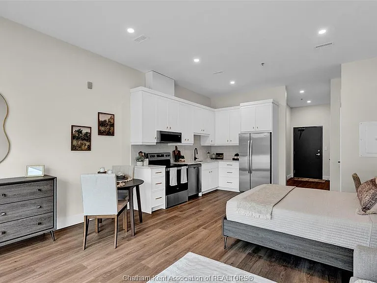 12 Mill St W #412 — Photo 11