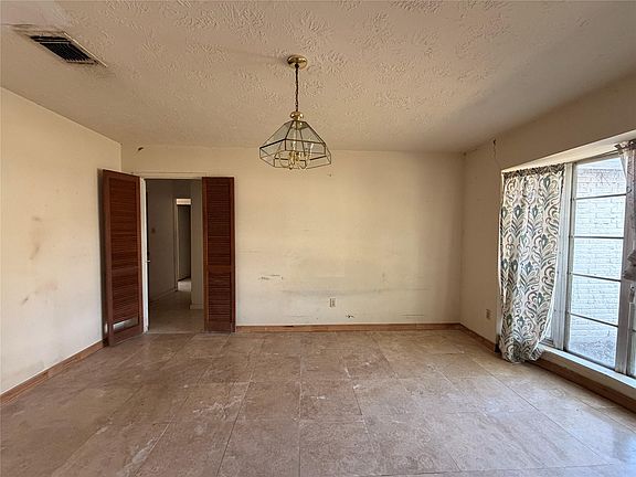 2nd image of 11807 Sharpview Dr