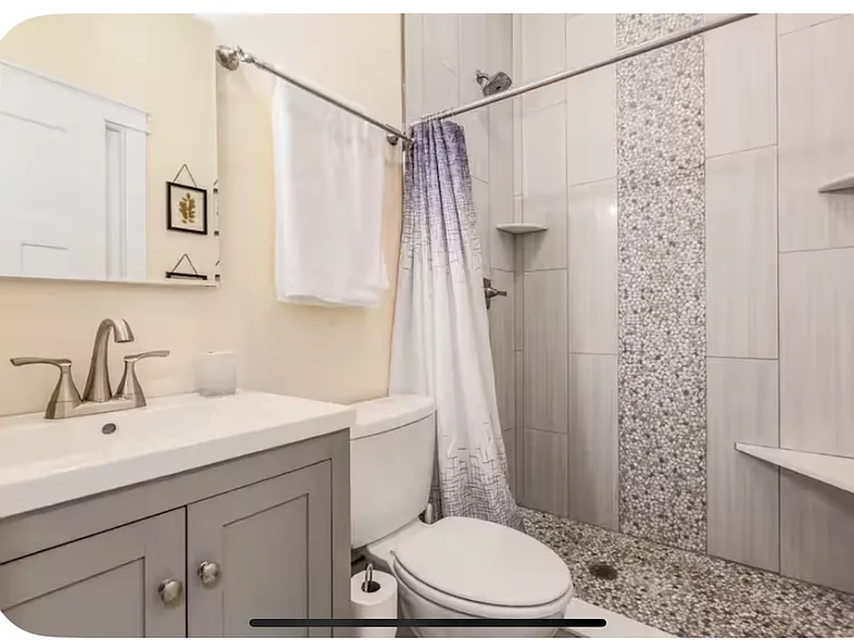 1802 Stevens Ave — Photo 2