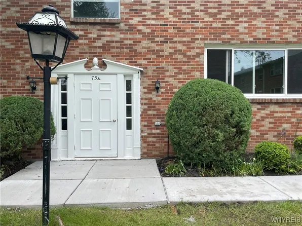 75 Old Lyme Dr APT 2, Amherst, NY 14221