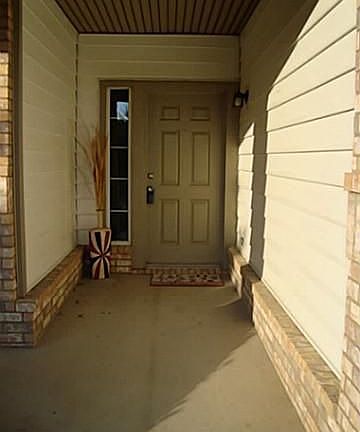 5th image of 900 Linden Dr