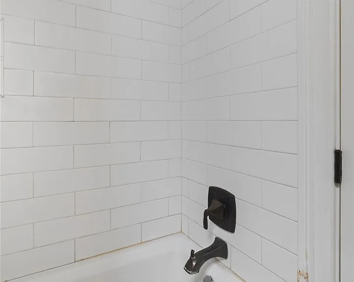 223 N Padre Juan Ave — Photo 25
