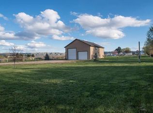 1561 Sunset Dr, Emmett, ID 83617