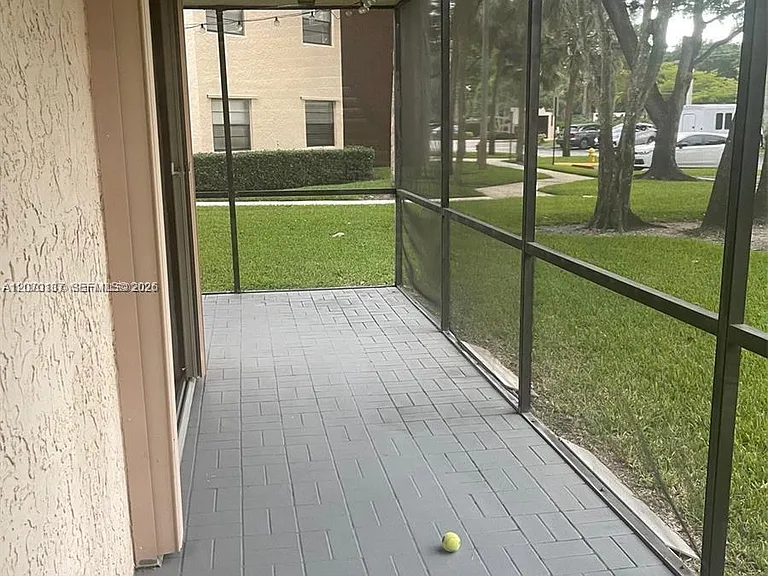 10551 W Broward Blvd #111 — Photo 5