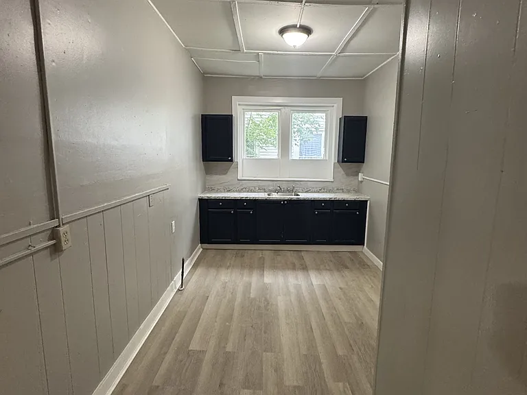 207 McLennan Ave #2 — Photo 4