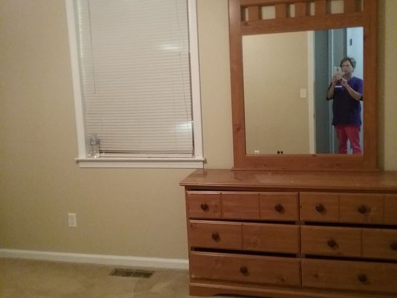 3rd image of 72 Vickie Lee Dr