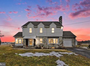 1068 Grandview Rd, Hanover, PA 17331