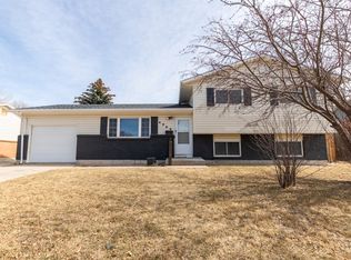 4709 Windmill Rd, Cheyenne, WY 82009