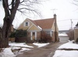 10550 Canterbury St, Westchester, IL 60154