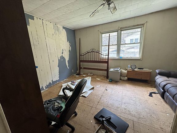 5th image of 835 James Branch Rd