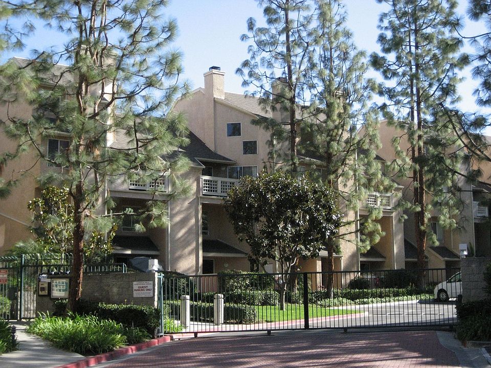 Private Street, Gated & Secured