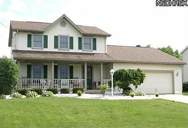 1st image of 879 Rosewood Dr