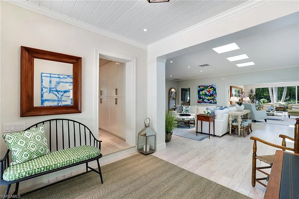 5 bed, 3.5 bath, 3905 sqft, $55,000 — Photo 4