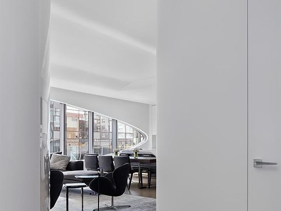 4th image of 520 W 28th St #8