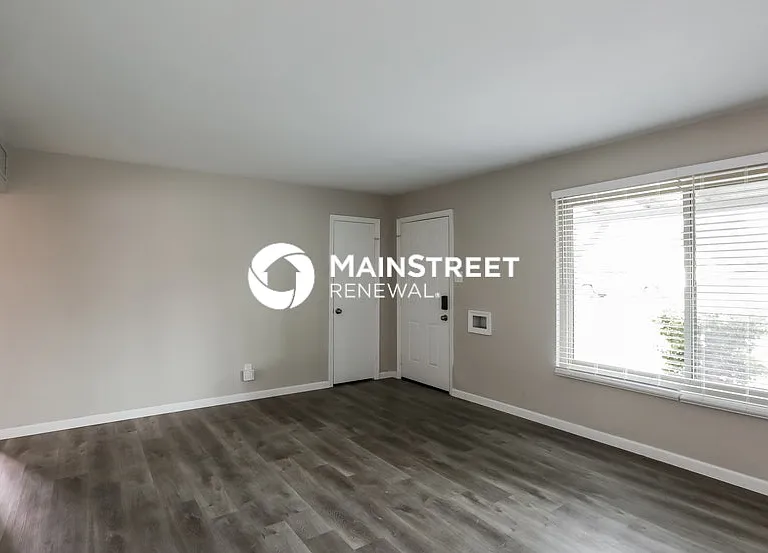 3427 W Montecito Ave — Photo 4