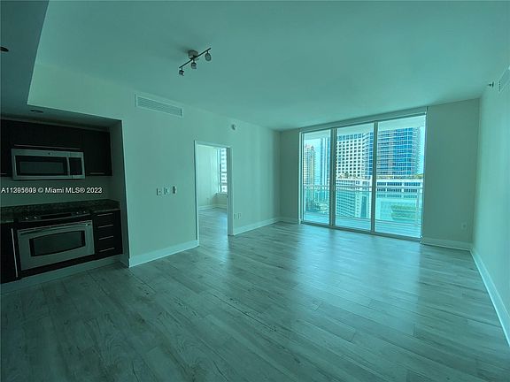 5th image of 950 Brickell Bay Dr APT 2007