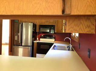 1 Windward Ln, Ledyard, CT 06339