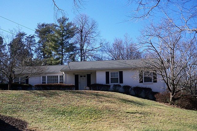 1st image of 104 Greencroft Pl
