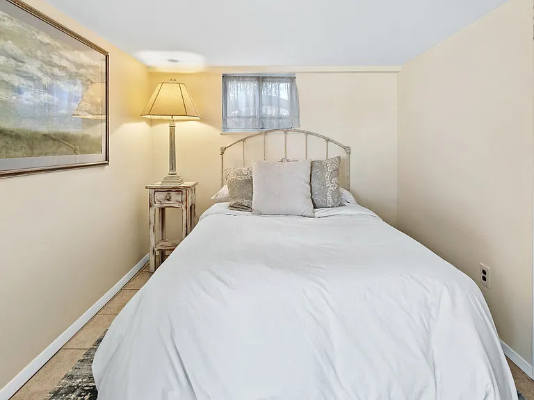 11 Bluff Point Rd — Photo 17