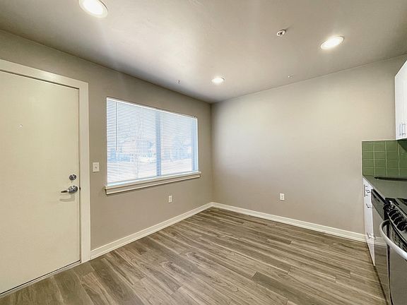 4th image of 2000 N Blackwelder Ave APT 101
