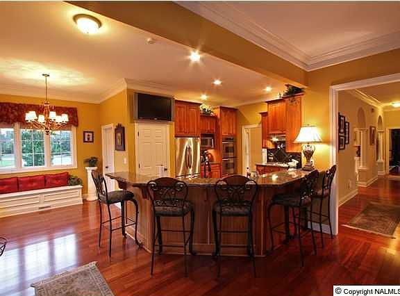 4th image of 3201 Wellstone Ln SE