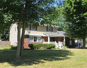1st image of 214 Cottonwood Dr