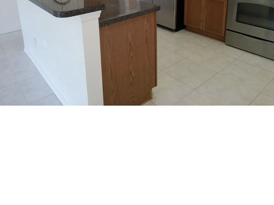 2nd image of 2427 Hickory Oak Blvd