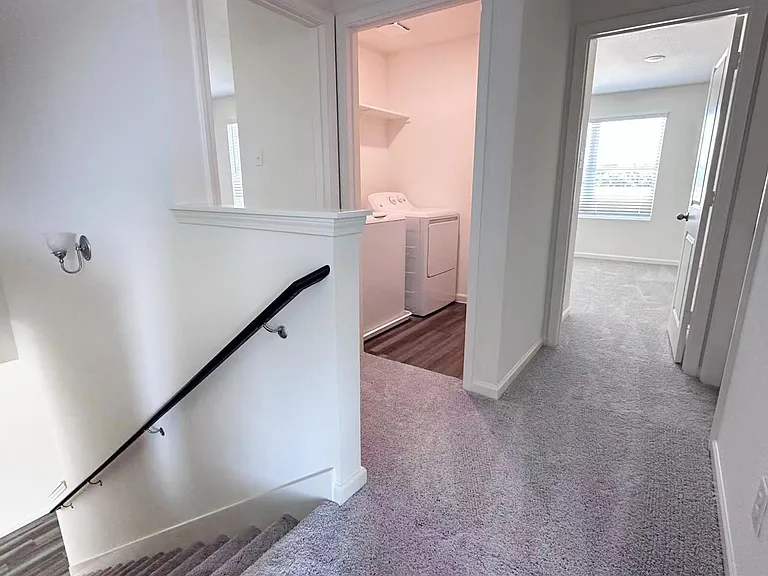 2105 Meadow Park Dr — Photo 8