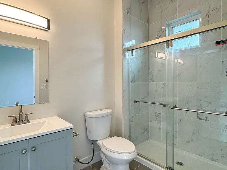 576 Marin Ave — Photo 3