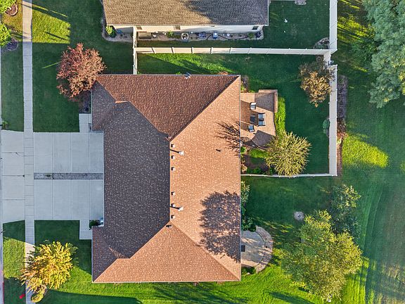 3rd image of 1793 Red Willow Rd