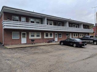 529 N Walnut Ave APT 6, Freeport, IL 61032