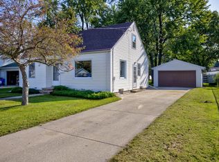 805 Martin St, Menasha, WI 54952