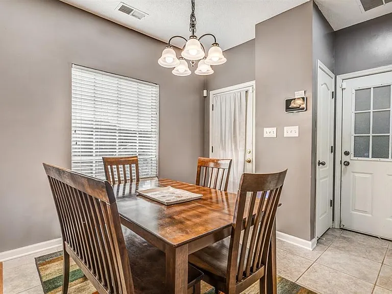 10222 Sterling Ridge Dr — Photo 16