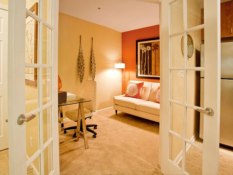 Spa Cove Apartments — Photo 10