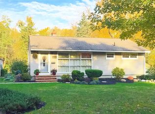 6924 Highland Dr, Solon, OH 44139