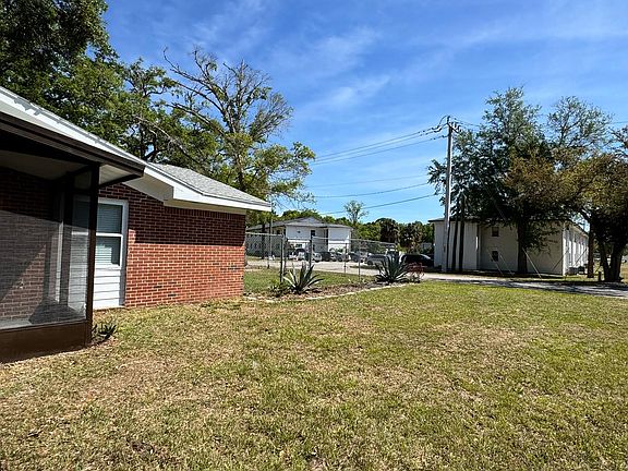 2nd image of 818 E Airport Blvd
