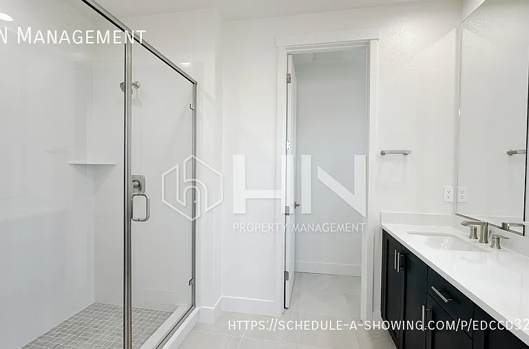 1713 Central Pkwy — Photo 12