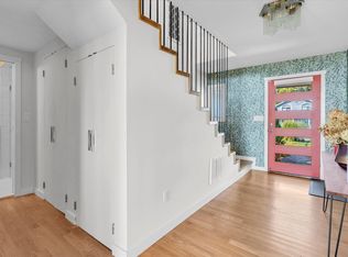 2 Westgate Dr, Sayville, NY 11782