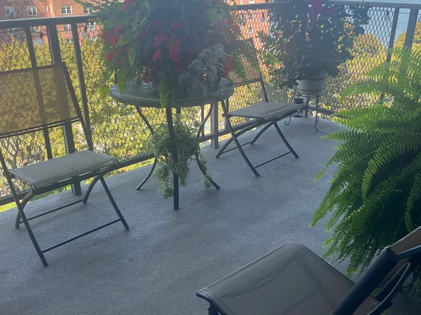 166-25 Powell Cove Boulevard image 10 of 35