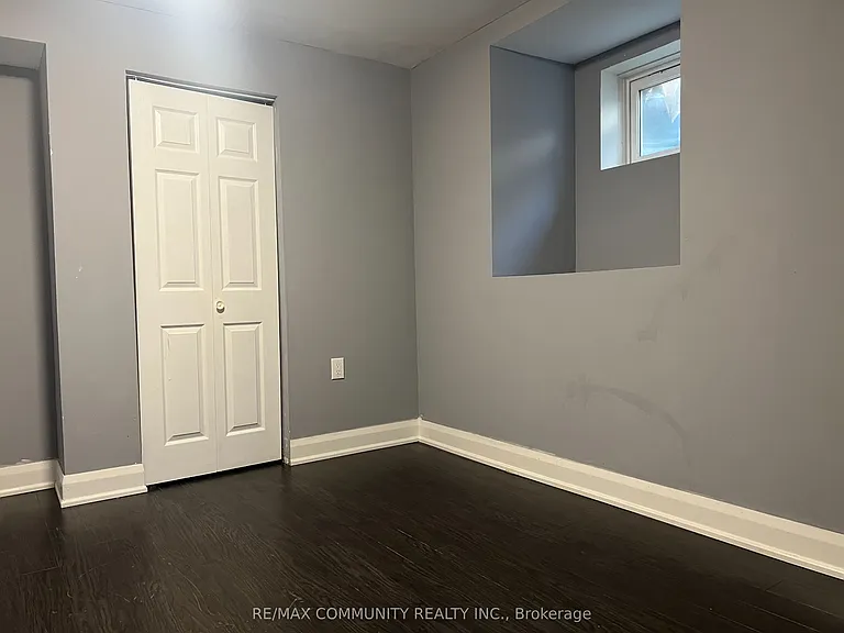 1163 Ravenscroft Rd #BASEMENT — Photo 10